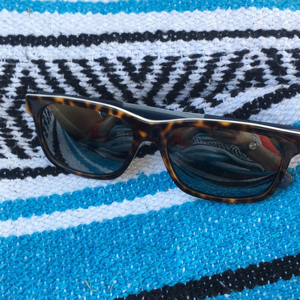 Maui jim EH BRAH!  STG-BG  polarized glasses.